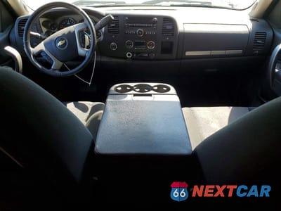 Zdjęcie 8 z 12 samochodu: 2013 CHEVROLET SILVERADO K1500 LT VIN:1GCRKSE73DZ298466 - miniatura