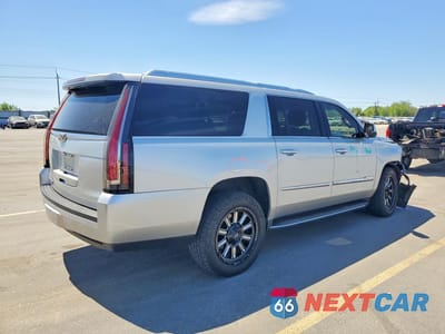 Trzecie zdjęcie samochodu z tyłu: 2016 CADILLAC ESCALADE ESV LUXURY VIN:1GYS4HKJ7GR185682 - miniatura