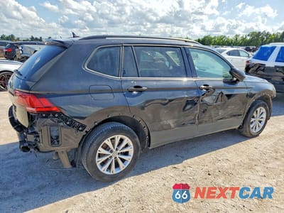 Trzecie zdjęcie samochodu z tyłu: 2020 VOLKSWAGEN TIGUAN S VIN:3VV1B7AX1LM013636 - miniatura