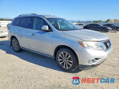 Czwarte zdjęcie samochodu z boku: 2015 NISSAN PATHFINDER SL VIN:5N1AR2MN1FC654696 - miniatura