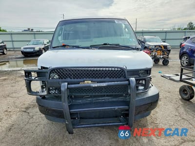Piąte zdjęcie samochodu w środku: 2017 CHEVROLET EXPRESS 2500 PRISONER TRANSPORT VAN VIN:1GCWGAFG0H1338830 - miniatura