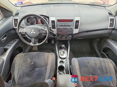 Zdjęcie 8 z 13 samochodu: 2012 MITSUBISHI OUTLANDER VIN:JA4AS2AW8CU028276 - miniatura