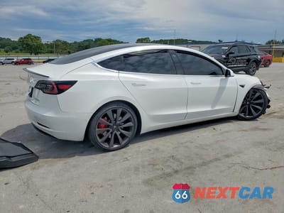 Trzecie zdjęcie samochodu z tyłu: 2020 TESLA MODEL 3 VIN:5YJ3E1EC1LF623849 - miniatura