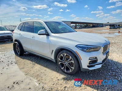 Czwarte zdjęcie samochodu z boku: 2019 BMW X5 XDRIVE40I VIN:5UXCR6C5XKLK85383 - miniatura