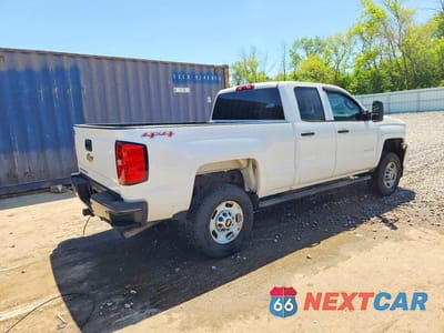 Trzecie zdjęcie samochodu z tyłu: 2015 CHEVROLET SILVERADO K2500 HEAVY DUTY VIN:1GC2KUEG8FZ126515 - miniatura