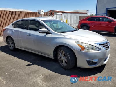 Czwarte zdjęcie samochodu z boku: 2015 NISSAN ALTIMA 2.5 SL VIN:1N4AL3AP0FN893880 - miniatura