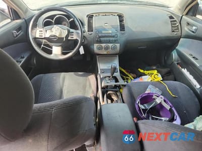 Zdjęcie 8 z 12 samochodu: 2005 NISSAN ALTIMA 2.5 VIN:1N4AL11E05C250586 - miniatura