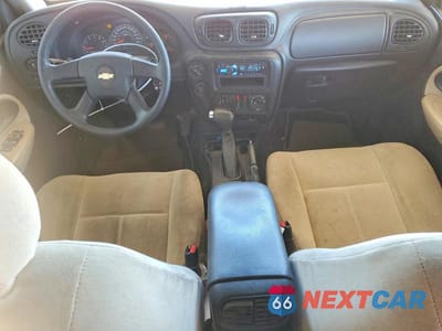 Zdjęcie 8 z 13 samochodu: 2005 CHEVROLET TRAILBLAZER LS VIN:1GNDT13S752205233 - miniatura
