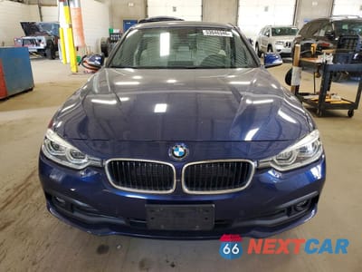 Piąte zdjęcie samochodu w środku: 2018 BMW 320 I VIN:WBA8E1G52JNU89191 - miniatura