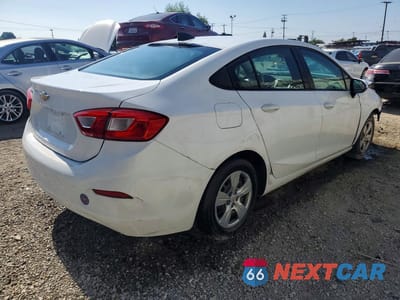 Trzecie zdjęcie samochodu z tyłu: 2018 CHEVROLET CRUZE LS VIN:1G1BC5SM7J7170287 - miniatura