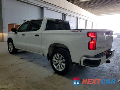 Drugie zdjęcie samochodu z przodu: 2021 CHEVROLET SILVERADO K1500 CUSTOM VIN:3GCPYBEK7MG256263 - miniatura