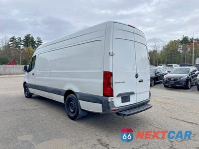 Trzecie zdjęcie samochodu z tyłu: 2021 MERCEDES-BENZ SPRINTER 2500 VIN:W1Y40CHY6MT061771 - miniatura