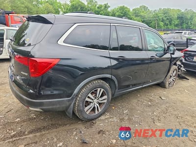Trzecie zdjęcie samochodu z tyłu: 2018 HONDA PILOT VIN:5FNYF6H5XJB021008 - miniatura