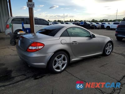 Trzecie zdjęcie samochodu z tyłu: 2006 MERCEDES-BENZ SLK 350 VIN:WDBWK56F46F099147 - miniatura