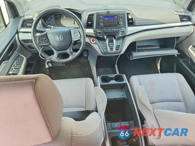 Zdjęcie 8 z 12 samochodu: 2019 HONDA ODYSSEY LX VIN:5FNRL6H27KB023559 - miniatura