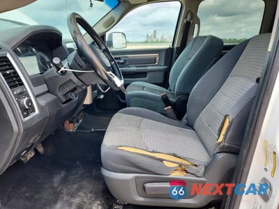 Zdjęcie 7 z 13 samochodu: 2014 RAM 3500 SLT VIN:3C63R3HL7EG109570 - miniatura