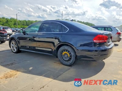 Drugie zdjęcie samochodu z przodu: 2015 VOLKSWAGEN PASSAT VIN:1VWBV7A33FC049046 - miniatura
