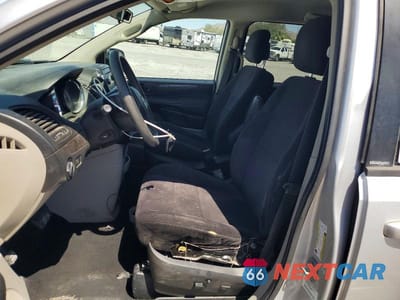 Zdjęcie 7 z 14 samochodu: 2011 DODGE GRAND CARAVAN MAINSTREET VIN:2D4RN3DG7BR626805 - miniatura