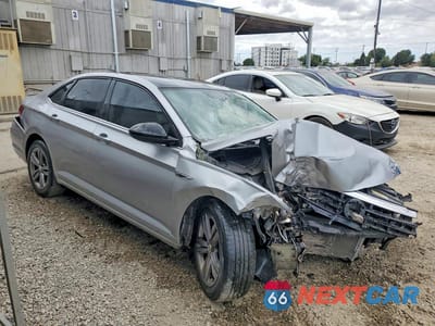 Czwarte zdjęcie samochodu z boku: 2020 VOLKSWAGEN JETTA S VIN:3VWC57BU7LM087918 - miniatura