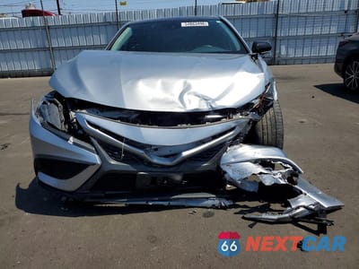 Piąte zdjęcie samochodu w środku: 2021 TOYOTA CAMRY SE VIN:4T1T11AK3MU612445 - miniatura