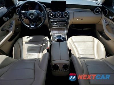 Zdjęcie 8 z 13 samochodu: 2016 MERCEDES-BENZ C 300 VIN:55SWF4JB7GU111042 - miniatura
