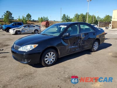 2005 TOYOTA CAMRY LE 4T1BE32K95U054449 - główne zdjęcie licytacji z USA - miniatura
