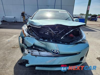 Piąte zdjęcie samochodu w środku: 2016 TOYOTA PRIUS TWO ECO VIN:JTDKARFU7G3007038 - miniatura