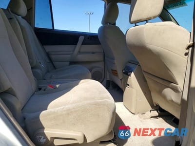 Zdjęcie 11 z 13 samochodu: 2010 TOYOTA HIGHLANDER BASE VIN:5TDZK3EH0AS001990 - miniatura