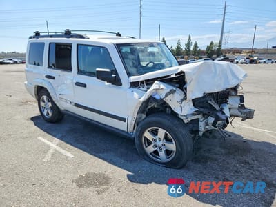 Czwarte zdjęcie samochodu z boku: 2006 JEEP COMMANDER VIN:1J8HG48K56C179177 - miniatura