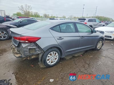Trzecie zdjęcie samochodu z tyłu: 2018 HYUNDAI ELANTRA SE VIN:5NPD74LF5JH260001 - miniatura