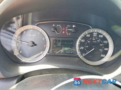Zdjęcie 9 z 12 samochodu: 2015 NISSAN SENTRA SR VIN:3N1AB7AP3FY222570 - miniatura