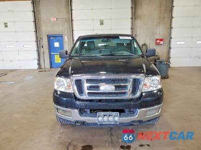 Piąte zdjęcie samochodu w środku: 2004 FORD F150 VIN:1FTRF14W84NC40853 - miniatura