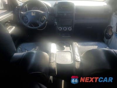 Zdjęcie 8 z 14 samochodu: 2005 HONDA CR-V SE VIN:JHLRD789X5C004766 - miniatura