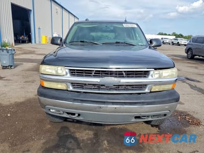 Piąte zdjęcie samochodu w środku: 2004 CHEVROLET TAHOE K1500 VIN:1GNEK13ZX4J233889 - miniatura
