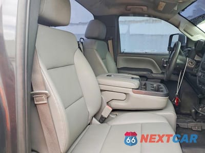 Zdjęcie 11 z 13 samochodu: 2016 CHEVROLET SILVERADO K3500 VIN:1GB3KYCGXGZ274220 - miniatura