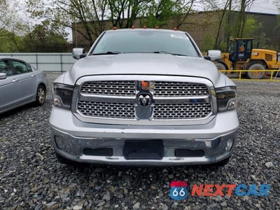 Piąte zdjęcie samochodu w środku: 2015 RAM 1500 SLT VIN:1C6RR7GTXFS531409 - miniatura