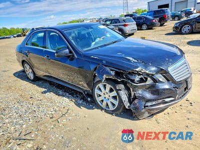 Czwarte zdjęcie samochodu z boku: 2013 MERCEDES-BENZ E 350 4MATIC VIN:WDDHF8JBXDA747207 - miniatura
