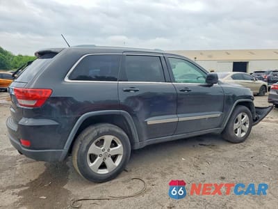 Trzecie zdjęcie samochodu z tyłu: 2011 JEEP GRAND CHEROKEE LAREDO VIN:1J4RR4GG8BC608786 - miniatura