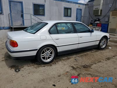 Trzecie zdjęcie samochodu z tyłu: 1999 BMW 740 IL VIN:WBAGH8338XDP03583 - miniatura