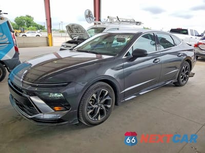 2025 HYUNDAI SONATA SEL KMHL64JA8SA461949 - główne zdjęcie licytacji z USA - miniatura