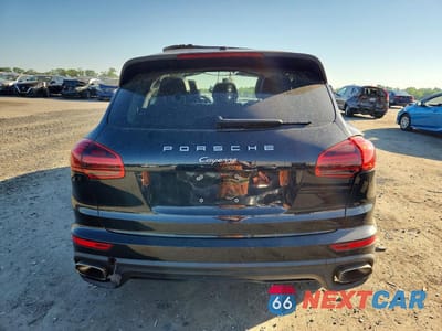 Zdjęcie 6 z 13 samochodu: 2017 PORSCHE CAYENNE VIN:WP1AA2A26HKA91660 - miniatura