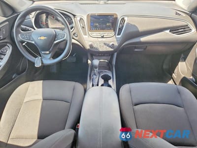 Zdjęcie 8 z 12 samochodu: 2025 CHEVROLET MALIBU LT VIN:1G1ZD5ST1SF155892 - miniatura