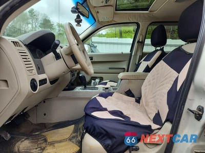 Zdjęcie 7 z 13 samochodu: 2008 FORD ESCAPE XLT VIN:1FMCU93188KB99482 - miniatura
