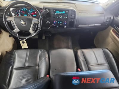 Zdjęcie 8 z 13 samochodu: 2008 CHEVROLET SILVERADO K1500 VIN:2GCEK13J981338152 - miniatura