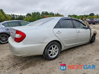 Trzecie zdjęcie samochodu z tyłu: 2002 TOYOTA CAMRY LE VIN:4T1BE32K62U099859 - miniatura