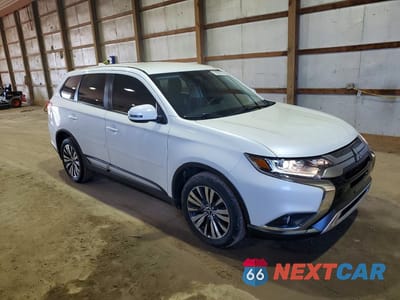Czwarte zdjęcie samochodu z boku: 2020 MITSUBISHI OUTLANDER SE VIN:JA4AZ3A3XLZ048801 - miniatura