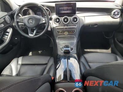 Zdjęcie 8 z 13 samochodu: 2016 MERCEDES-BENZ C 300 4MATIC VIN:55SWF4KB2GU104045 - miniatura