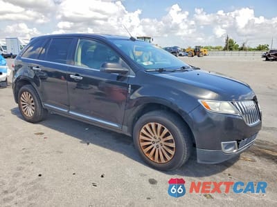 Czwarte zdjęcie samochodu z boku: 2015 LINCOLN MKX VIN:2LMDJ8JK3FBL22328 - miniatura