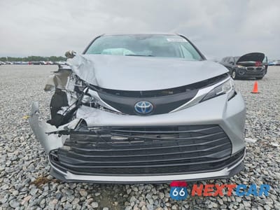 Piąte zdjęcie samochodu w środku: 2021 TOYOTA SIENNA LE VIN:5TDKRKEC1MS016806 - miniatura