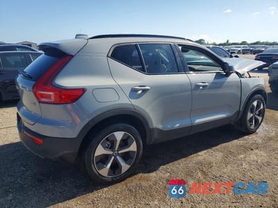 Trzecie zdjęcie samochodu z tyłu: 2026 VOLVO XC40 PLUS VIN:YV4L12UCXT2737741 - miniatura